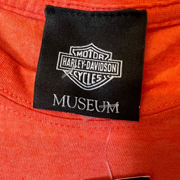 Harley-Davidson Women’s Harley Davidson Museum Shirt Milwaukee, Wisconsin XL - Picture 3 of 6